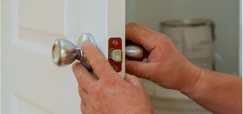 AAA Locksmiths For lock Replacement in Mira Loma, California